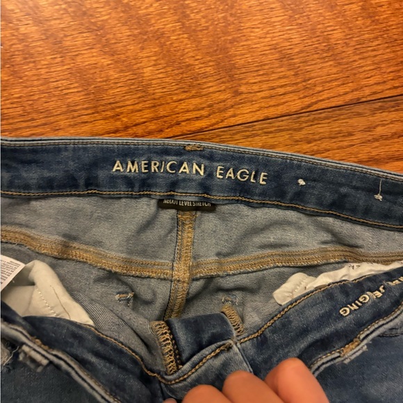 American Eagle ripped jeans - Picture 2 of 3